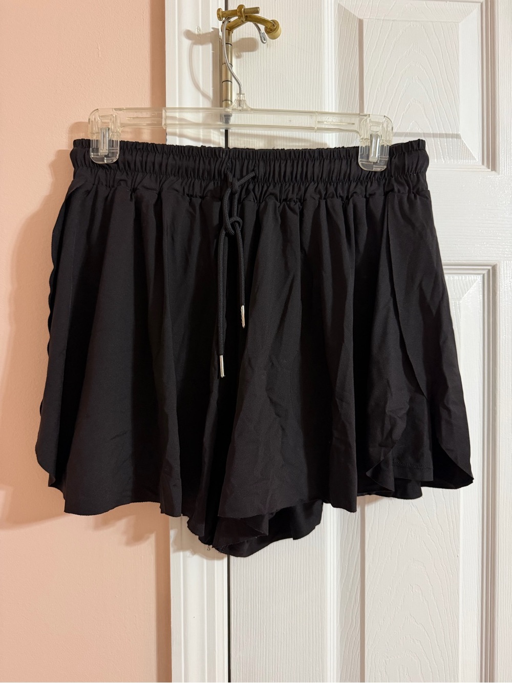 Love Tree Black Flowing Elastic Waist Skort Shorts